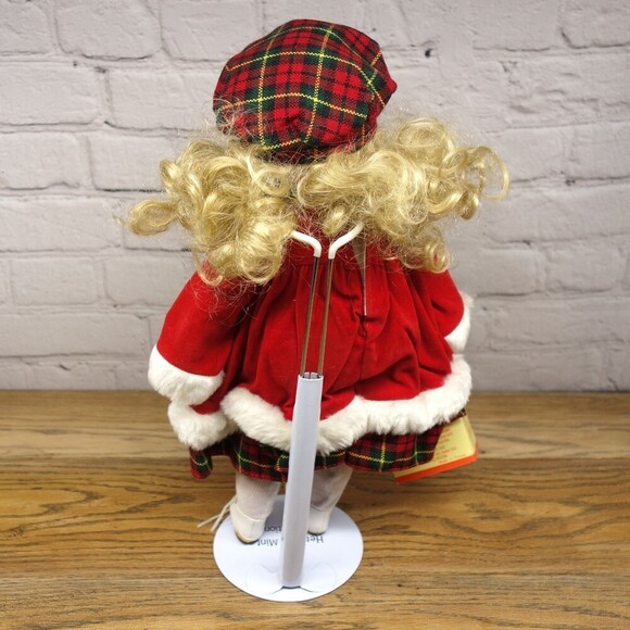 The Heritage Collection Vintage 1988 Porcelain Christmas Time Doll - Picture 8 of 8